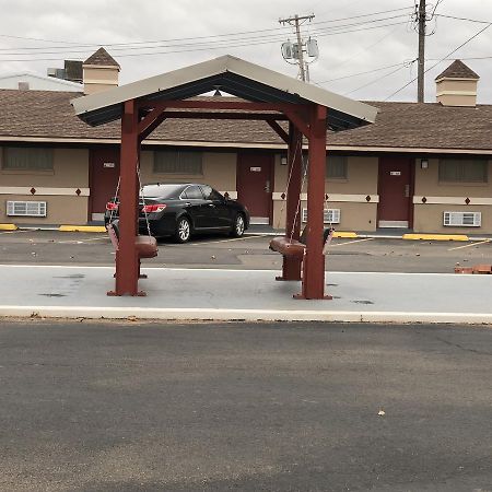 Flamingo Inn Elk City Exterior foto